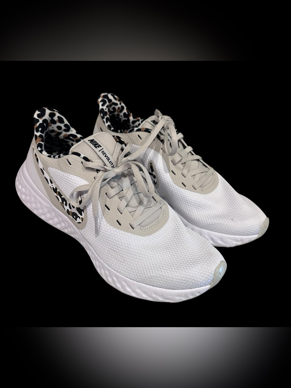 Women’s Nike Revolution 5 Premium White Leopard Running Shoes Size 11